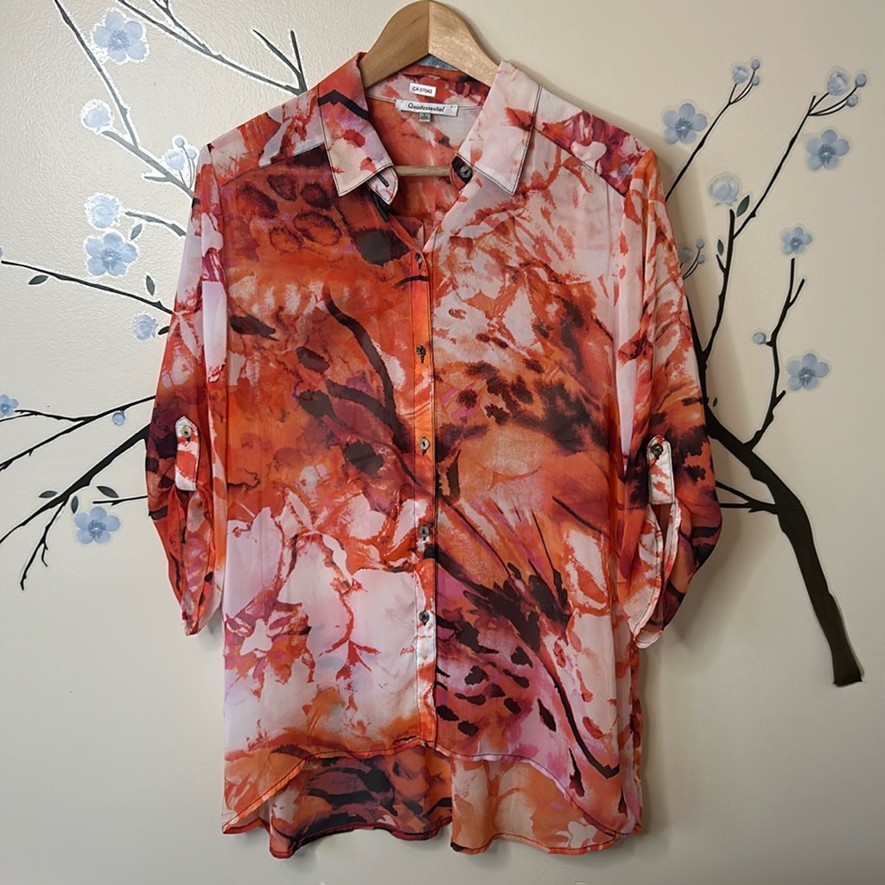 Quintessential VGUC button down semi sheer blouse, buttton/ ties 3/4 sleeves